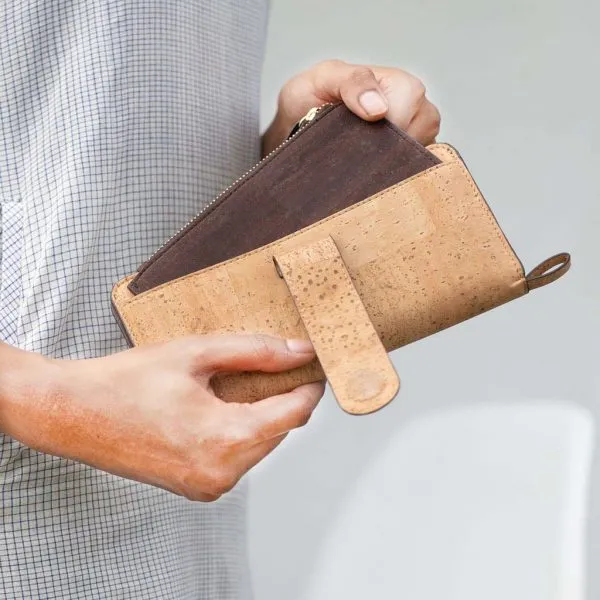 100% VEGAN – KIM CLUTCH WALLET – NATURAL + BROWN