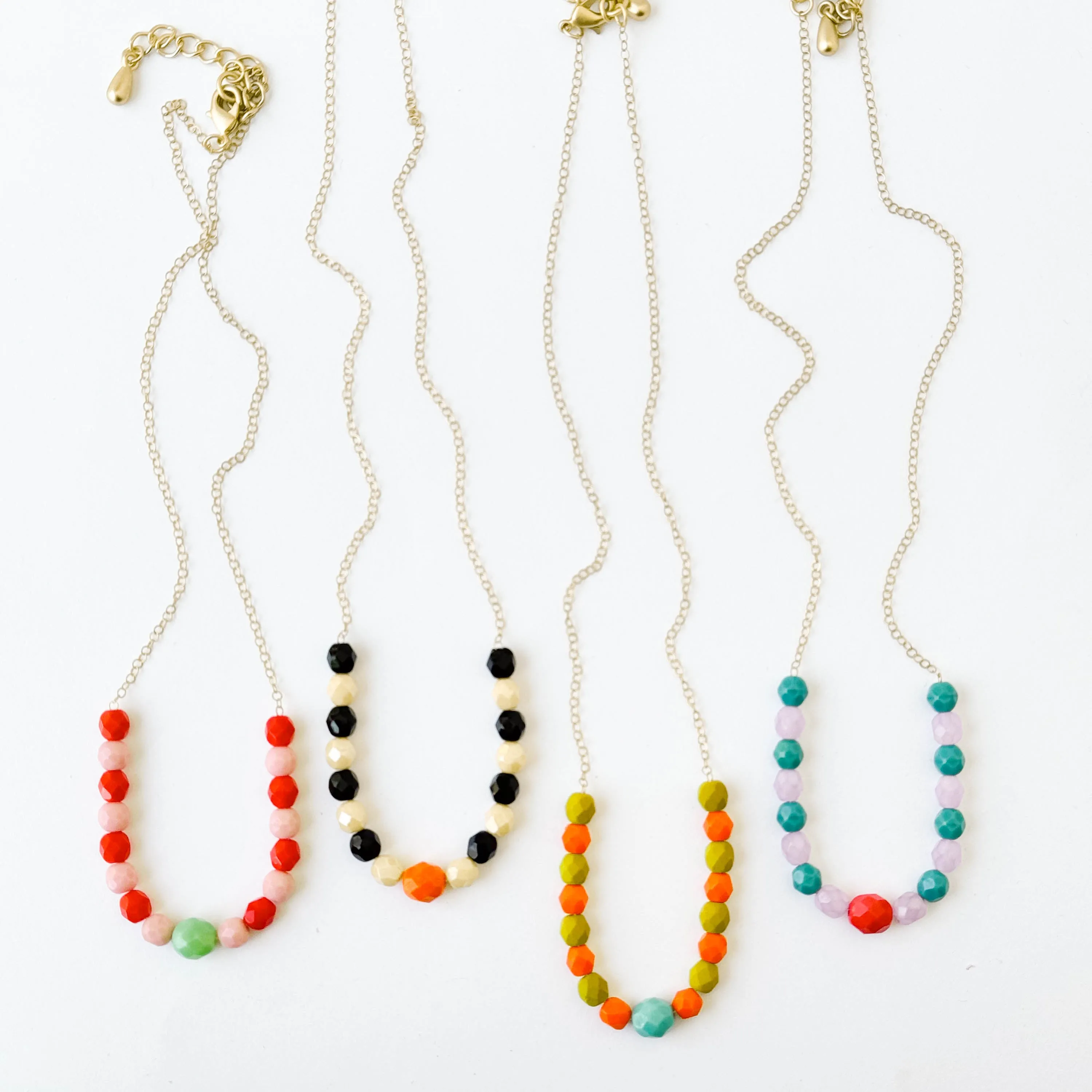 Adjustable Two-tone colorful beaded necklace