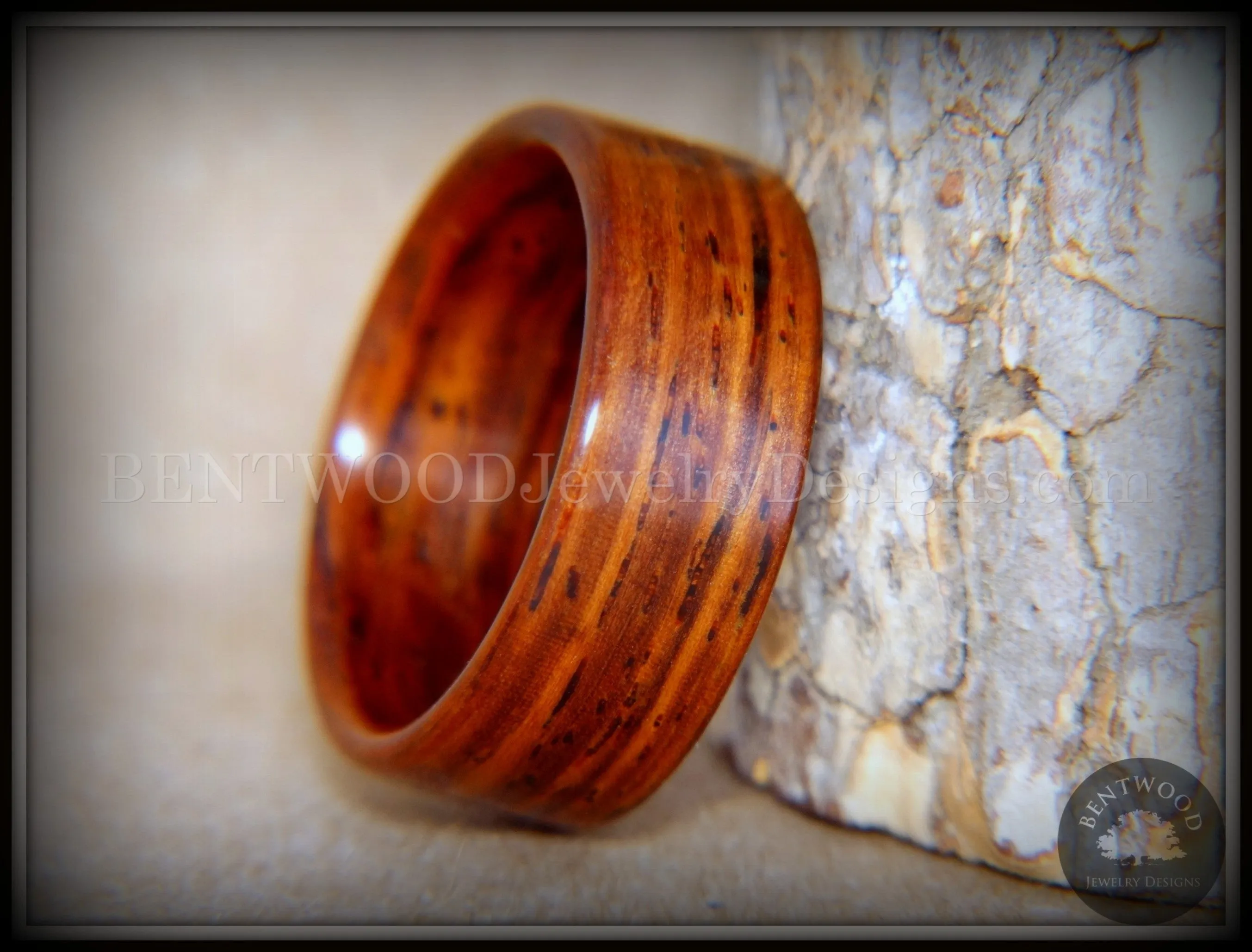 Bentwood Ring - Cocobolo Wooden Ring