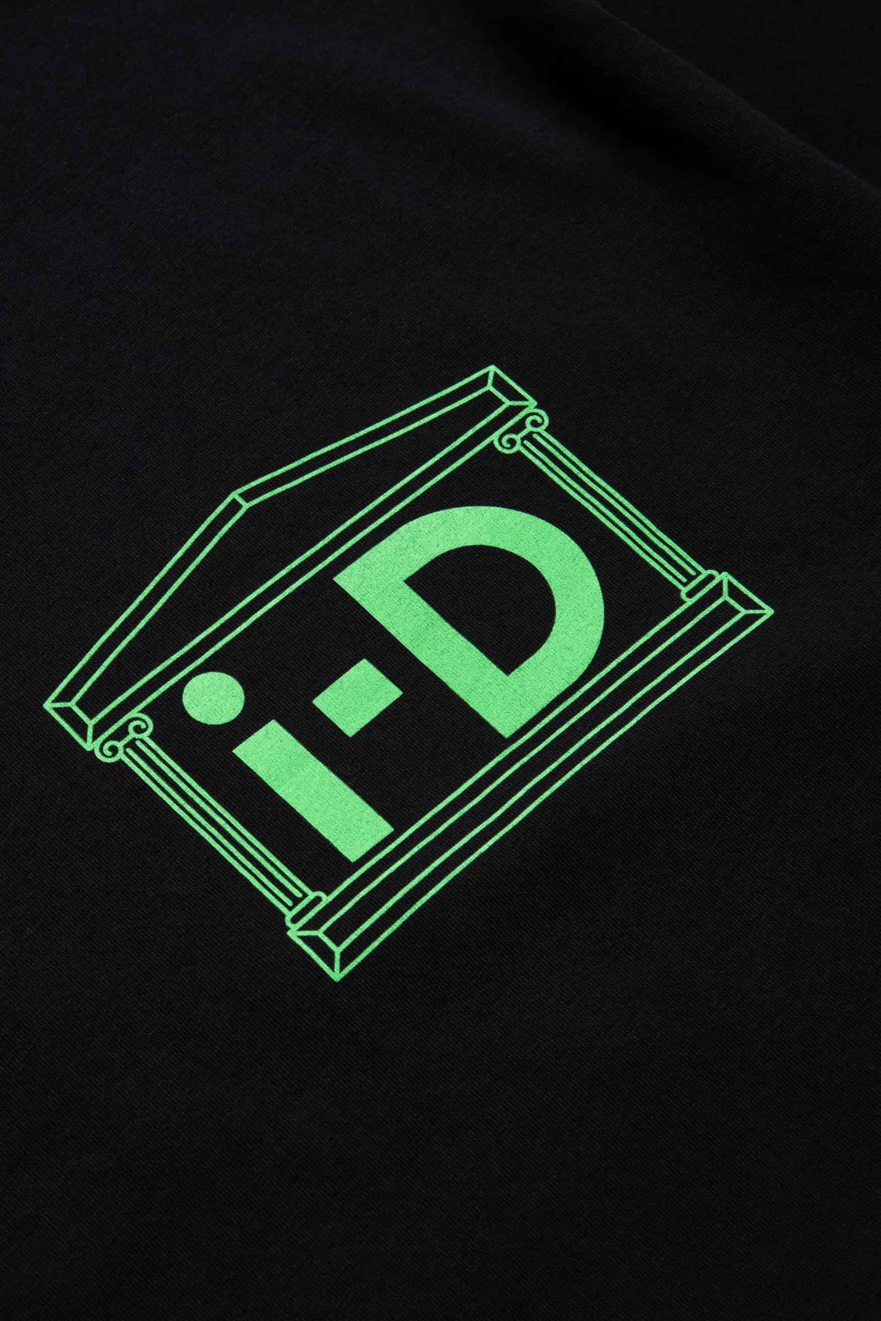 i-D Tee