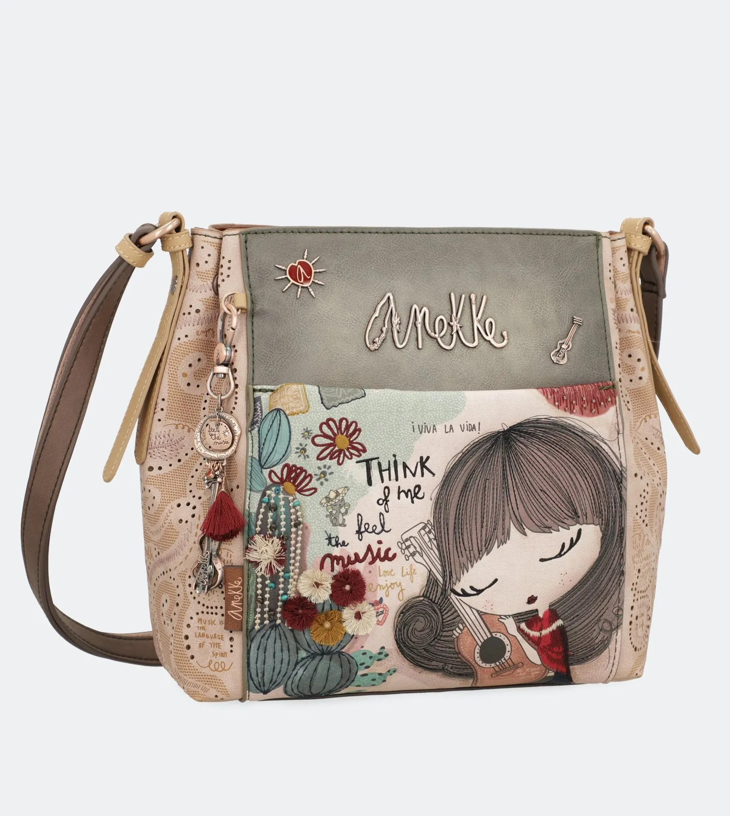 Ixchel Crossbody bag with a back zip