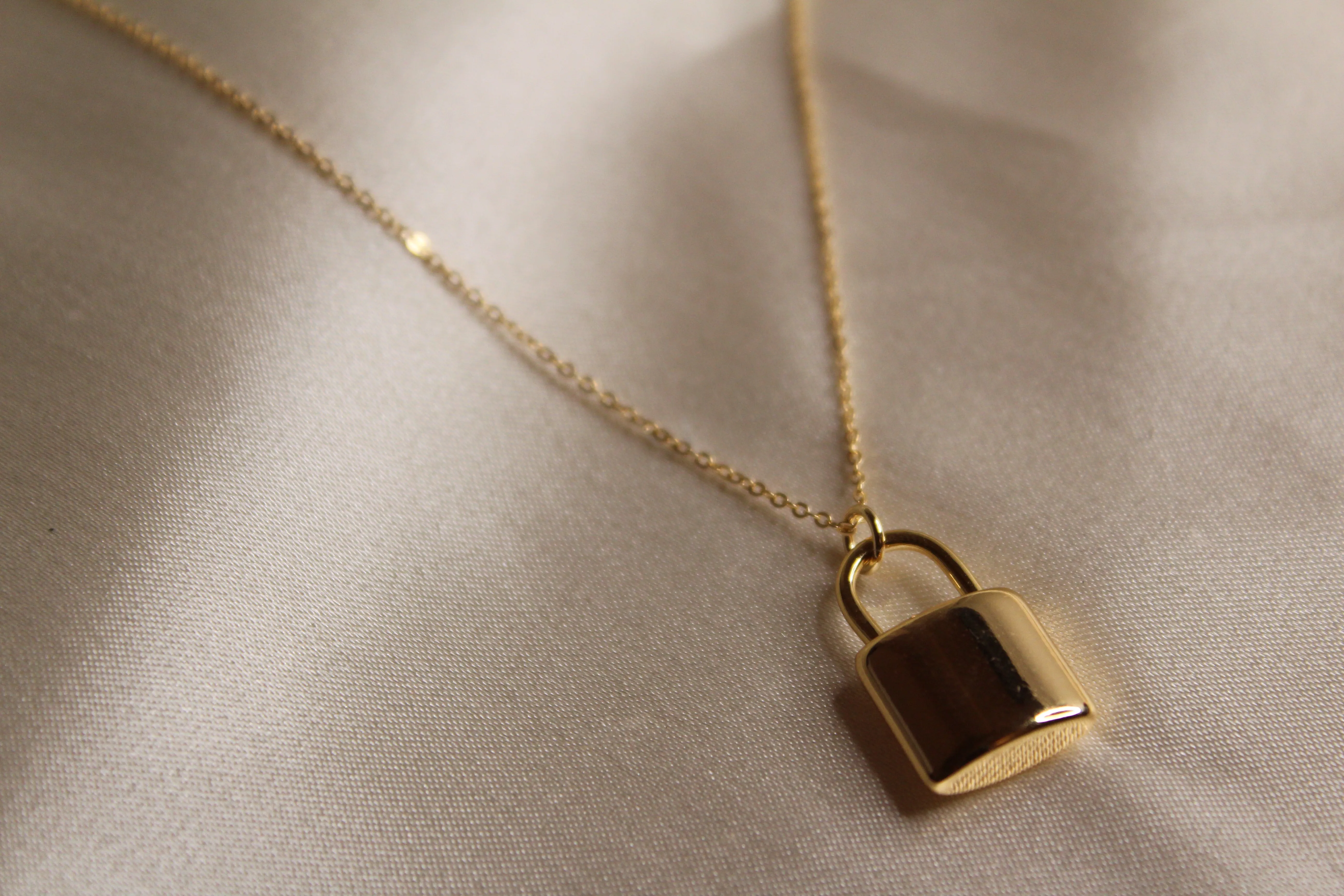 Love Lock Necklace (Gold)