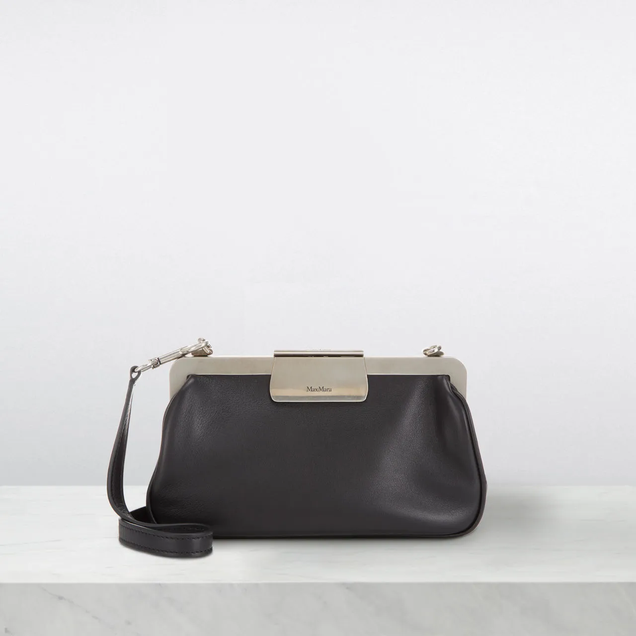 MAX MARA Clasp Extra-Small Leather Clutch - Black